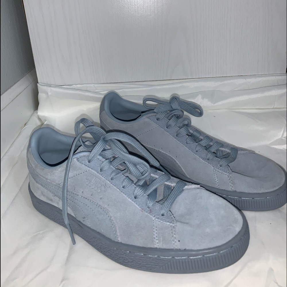 Puma sneakers